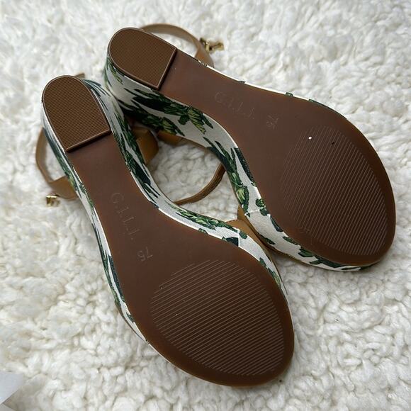 Got It Love it Palm Leaf Vacation Wedge Heels - Picture 6 of 10